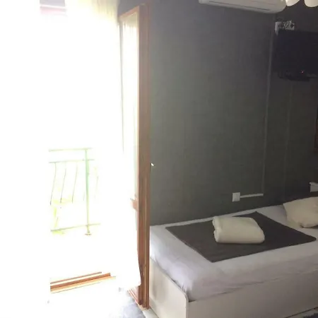 Dana Apartment *